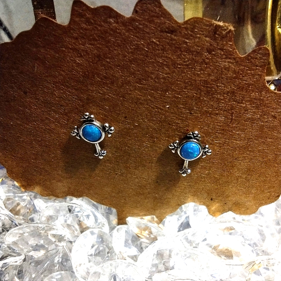925 Sterling Silver Blue Opal Colored Cross Stud Earrings 17$